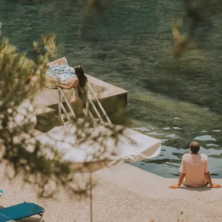 Porto Valitsa Guest house