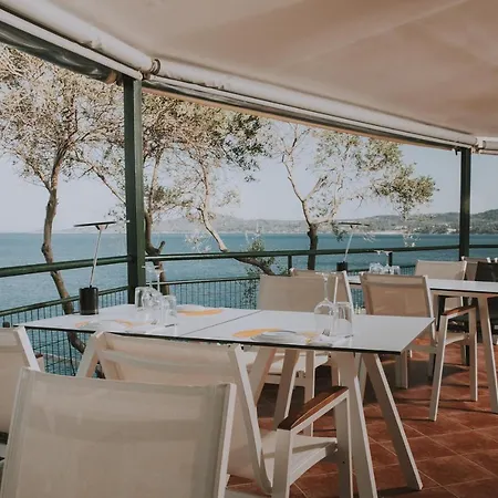 بيت ضيافة Porto Valitsa باليوري