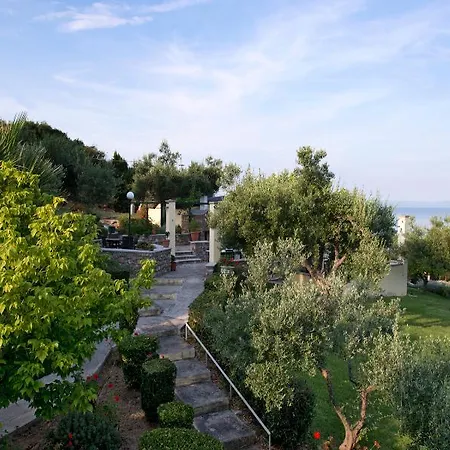 Porto Valitsa Guest house