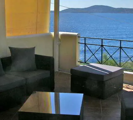 بيت ضيافة Porto Valitsa