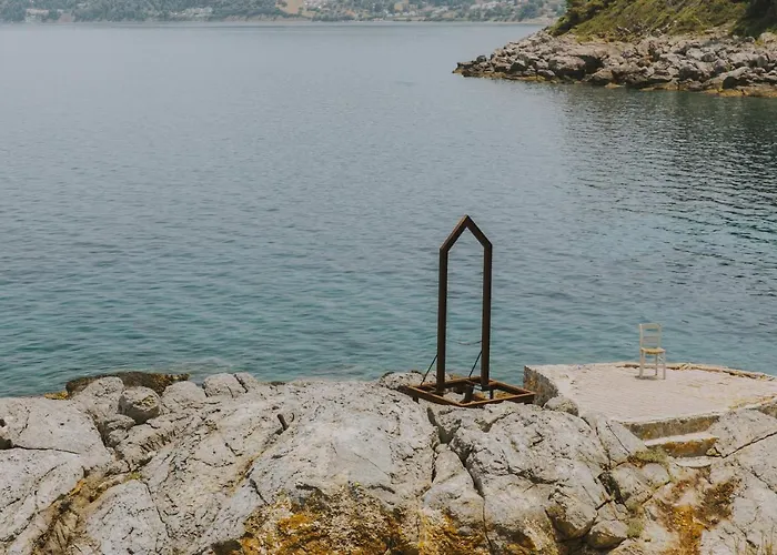 Konukevi Porto Valitsa 4*