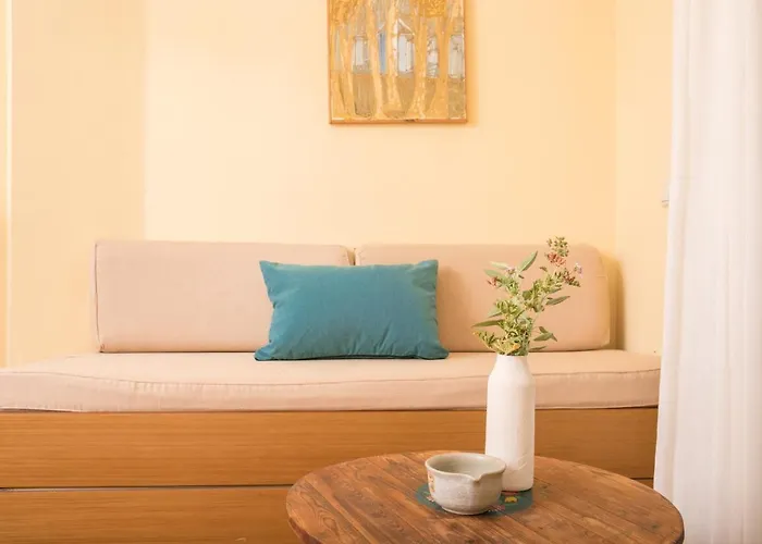 Konukevi Porto Valitsa 4*